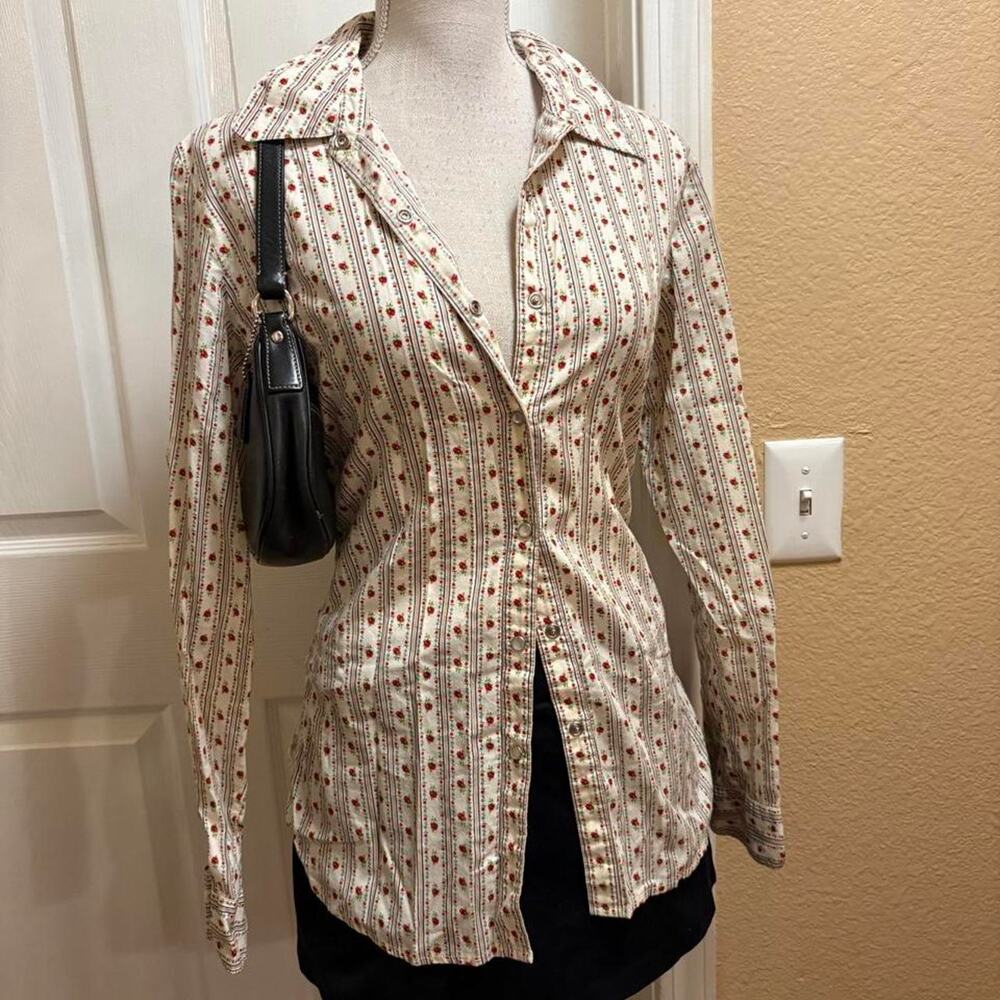 Moda International floral print cotton button up top. Size medium